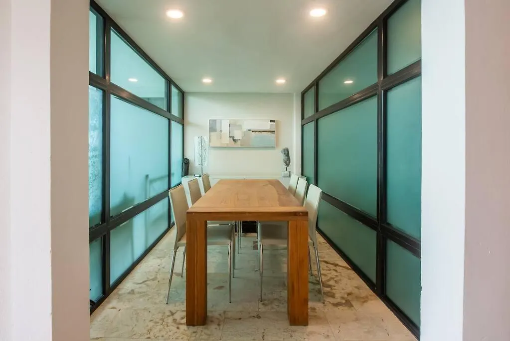Location- 3-Bdr Penth-150 Mbps- Pool- Priv Rooftop Playa del Carmen