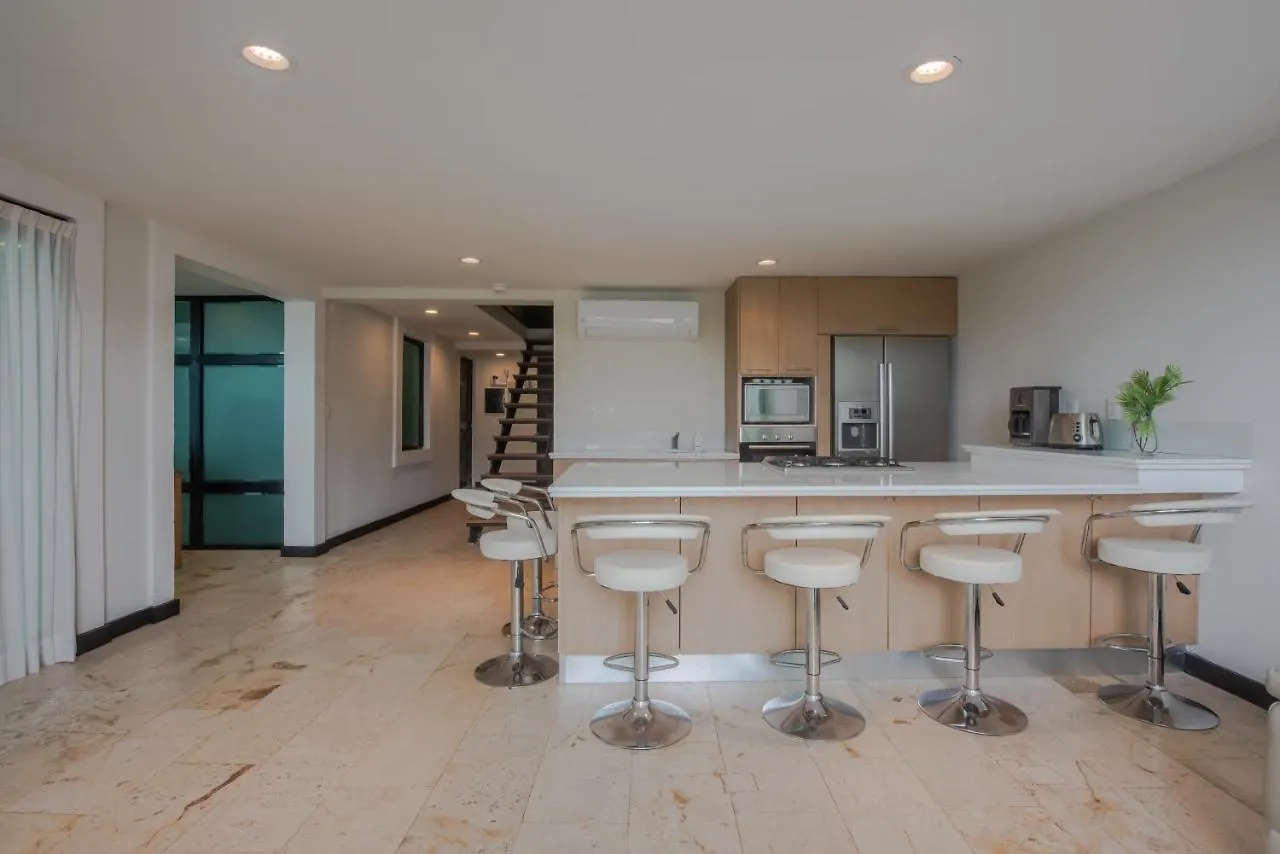 Apartment Location- 3-Bdr Penth-150 Mbps- Pool- Priv Rooftop Playa del Carmen